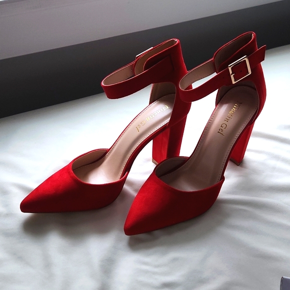 Ninetin Gel Shoes - Red Suede Heels